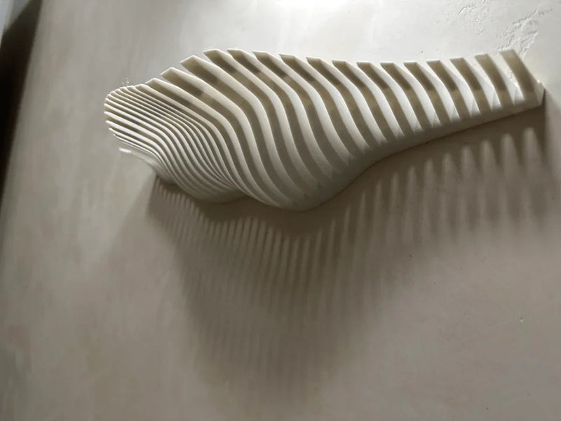 Prateleira Ondina II - Design Orgânico com Elegância Contemporânea
